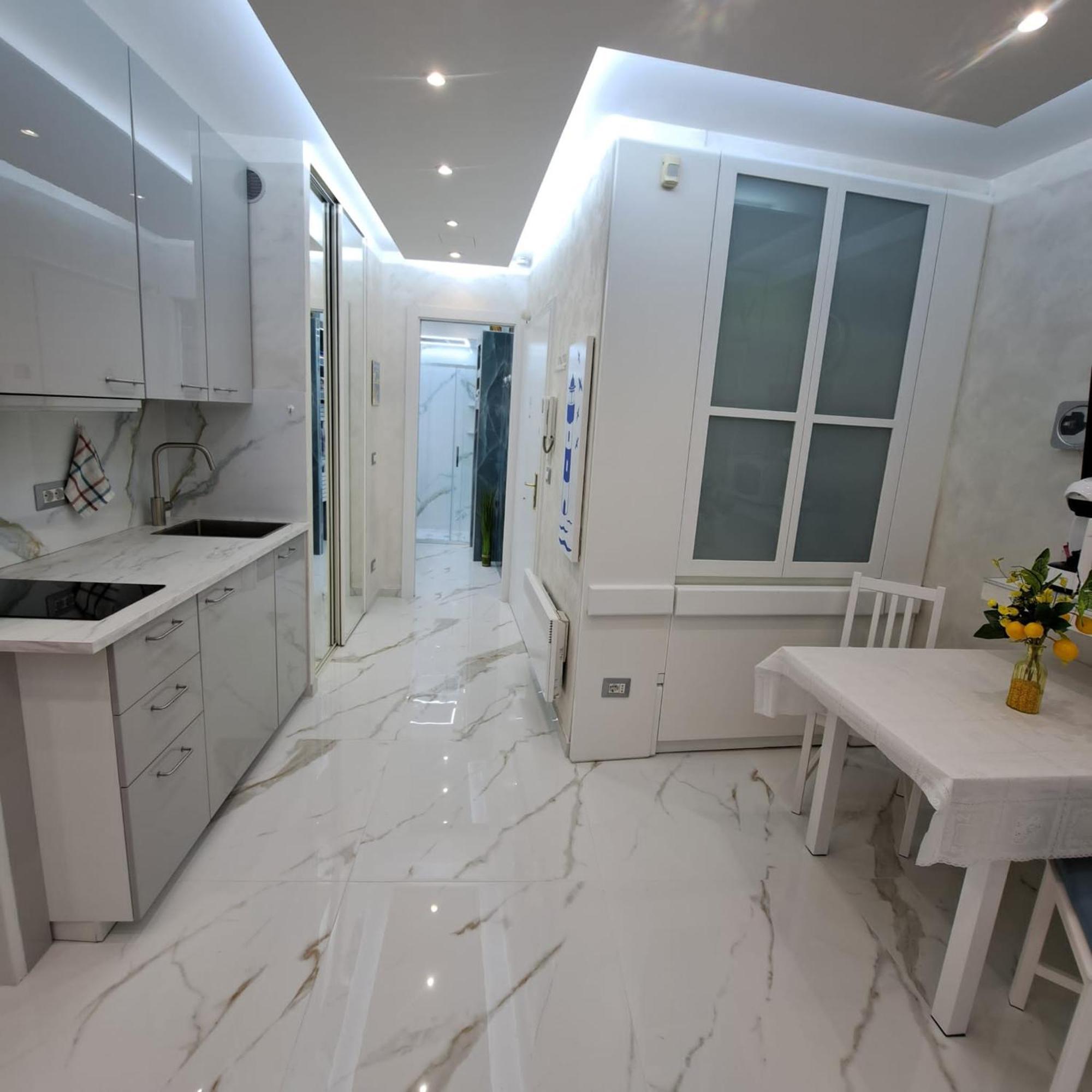 Sharon Apartment In Victoria Beach Mentone Esterno foto