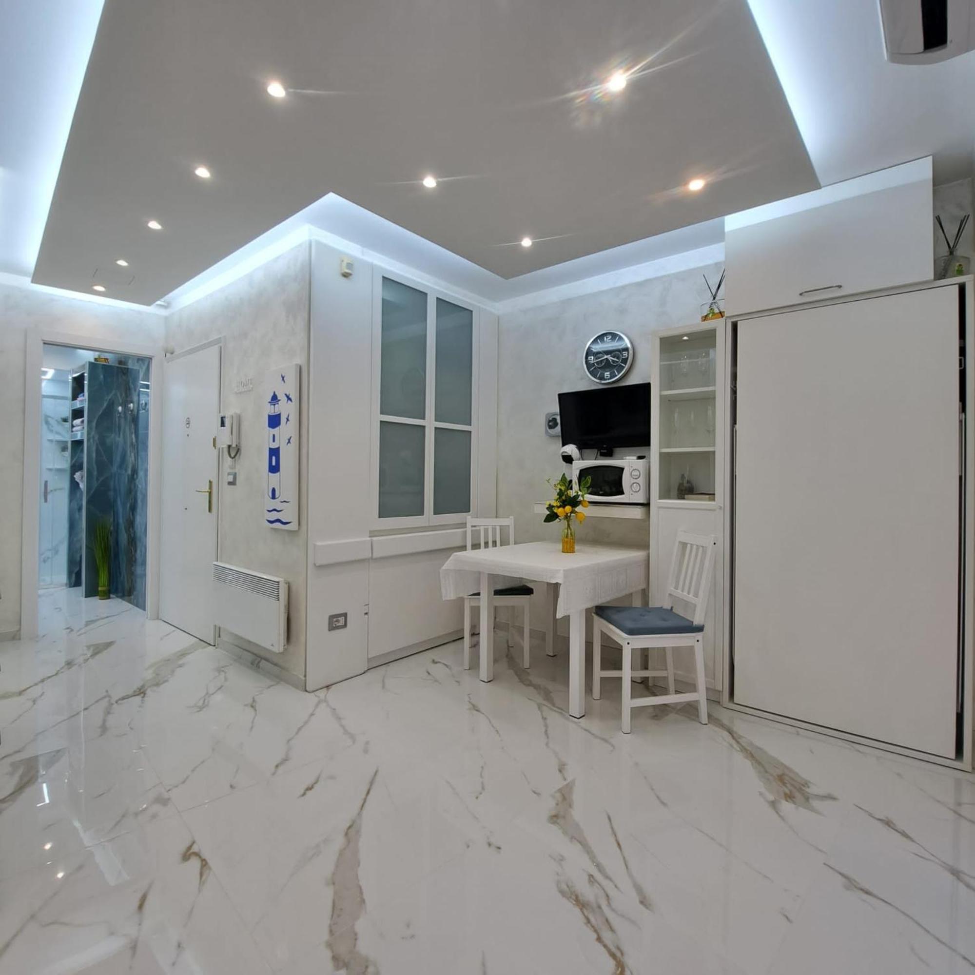 Sharon Apartment In Victoria Beach Mentone Esterno foto